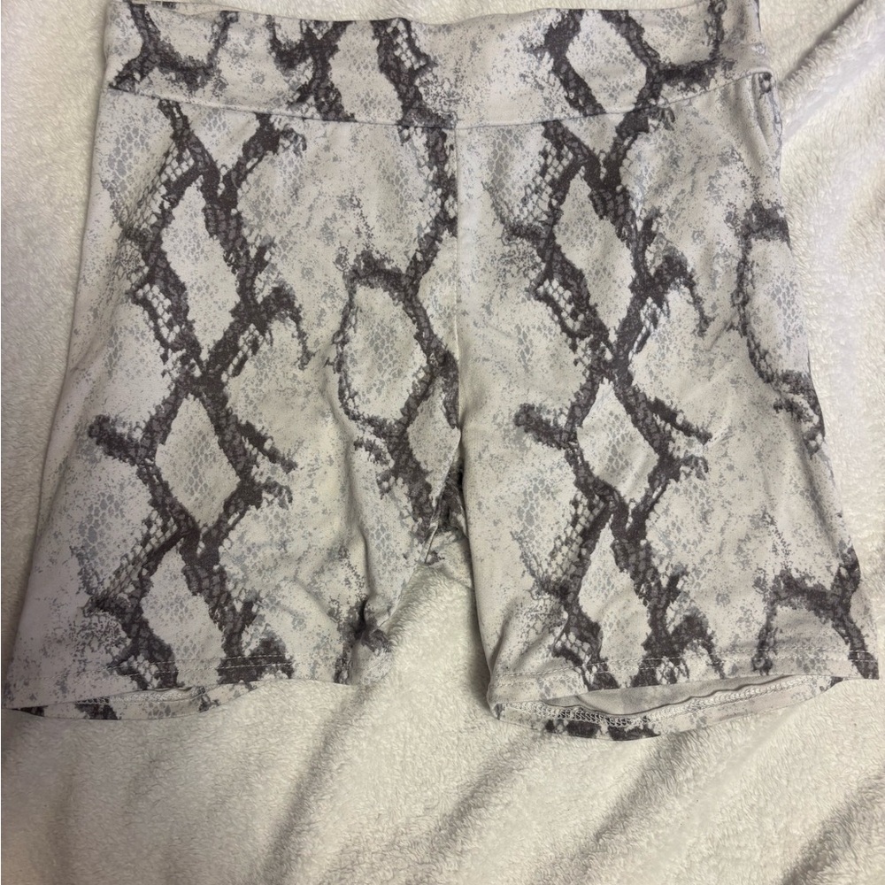 Buckle Snake Pattern Bike Shorts
